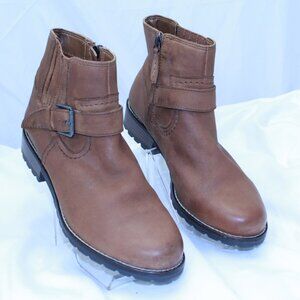 Clarks Size 9.5 Dark Tan Leather Clarkwell Strap Side Zip Lug Sole Ankle Boots